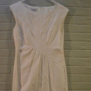 Size 6 short sleeve white geometric pattern midi dress